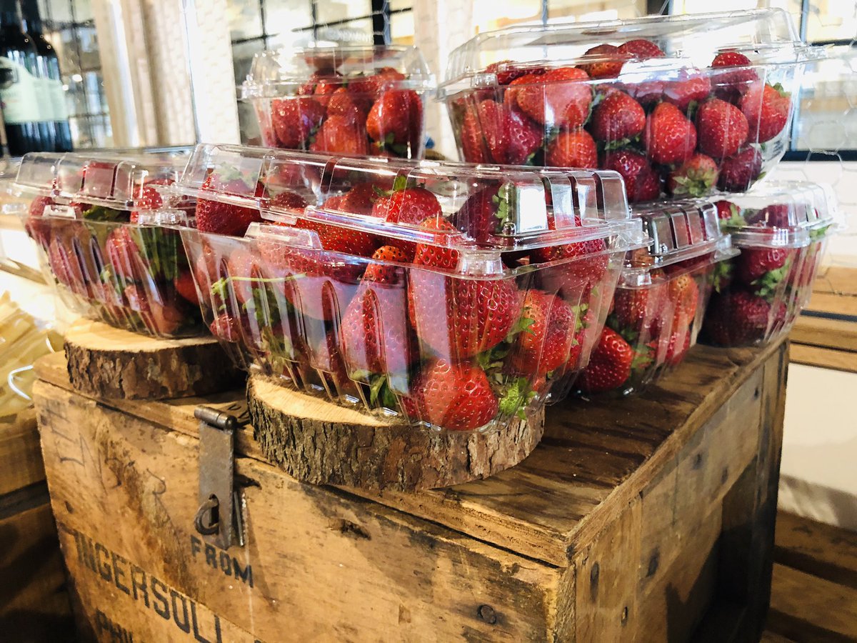 RoosterHenStore's tweet photo. Berry delicious #WorldClassComedian https://t.co/WVSBXzB31g