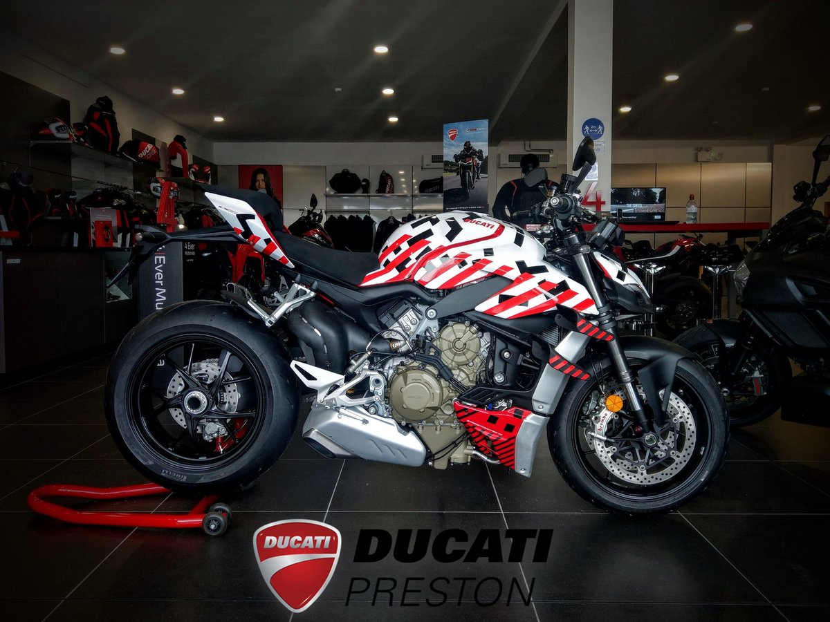Ducati Streetfighter V4 Carlin Dunne Replica - By Ducati Preston

Carlin Dunne sadly lost his life during the Pikes Peak hill climb in 2019. We have created this bike in honour of Carlin who will never be forgotten by the Ducati family.

Godspeed Carlin
Forza Ducati
<a href="/DucatiUK/">Ducati UK</a>