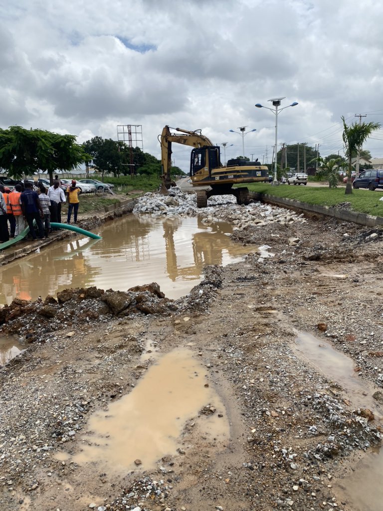 SBMediaOffice's tweet photo. Road: City Gate - Chanchaga
Work on the City Gate - Chanchaga Road in Minna is ongoing as the NGSG continues to monitor the project. The Gov’t has appealed to motorists to exercise patience as everything is being done to deliver a better road for usage.
#InsideNigerProjects https://t.co/URDChm98ql