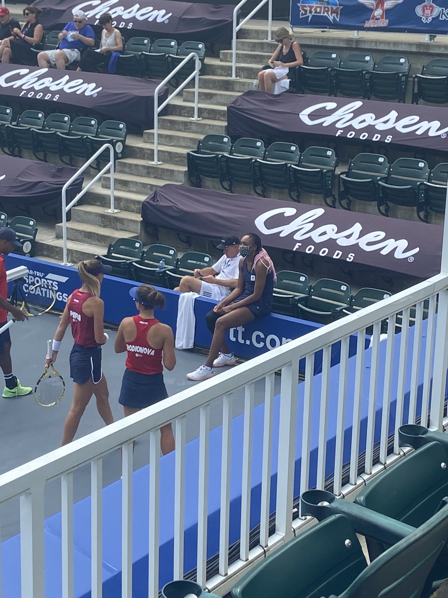 IF Venus Williams can wear a mask before she competes we all can! #WearAMask