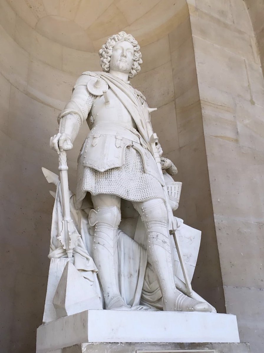 🇫🇷 Swagged out Kings of France. Taking heavy style inspiration from some of the most decked out men in history.

#streetwear #mensfashion #versailles #fashion