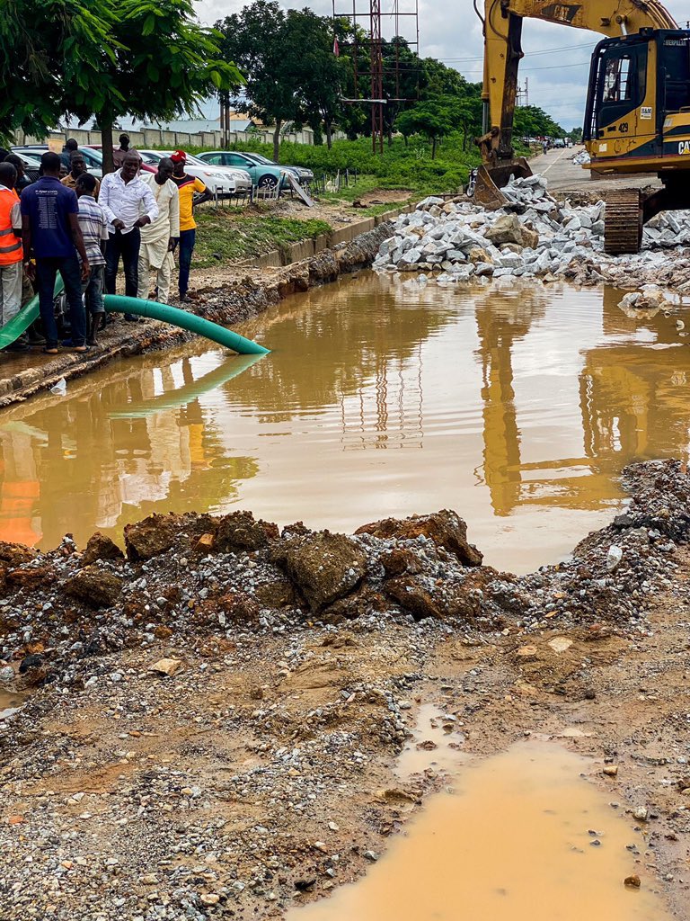 MP_Muye's tweet photo. Road: City Gate - Chanchaga
Work on the City Gate - Chanchaga Road in Minna is ongoing as the NGSG continues to monitor the project. The Gov’t has appealed to motorists to exercise patience as everything is being done to deliver a better road for usage.
#InsideNigerProjects https://t.co/bkWoL7DCJW