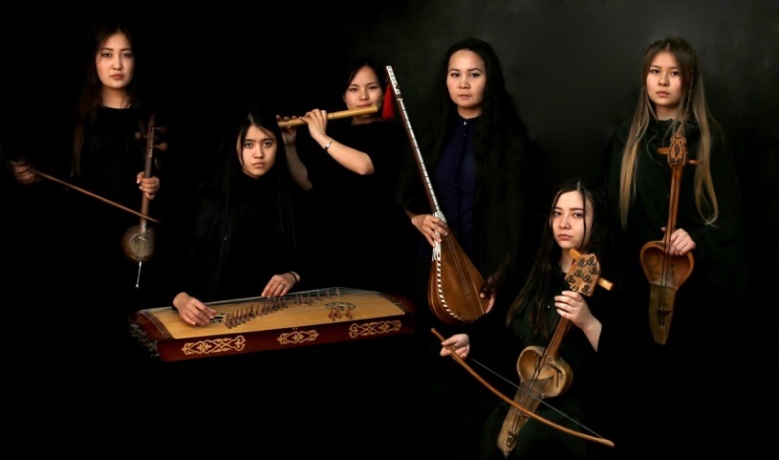 UZAmbassador's tweet photo. #SilkRoadQuiz Answer 8: 40

Across Central Asia are legends of Kyr Kyz - 40 girl warriors or maidens. In @tnavoi, the girls prayed to God to be saved from invaders. He answered their prayers by turning them into stone. Find out more about the legend here: https://t.co/pV9Egn0VdR https://t.co/GExnS26v2R