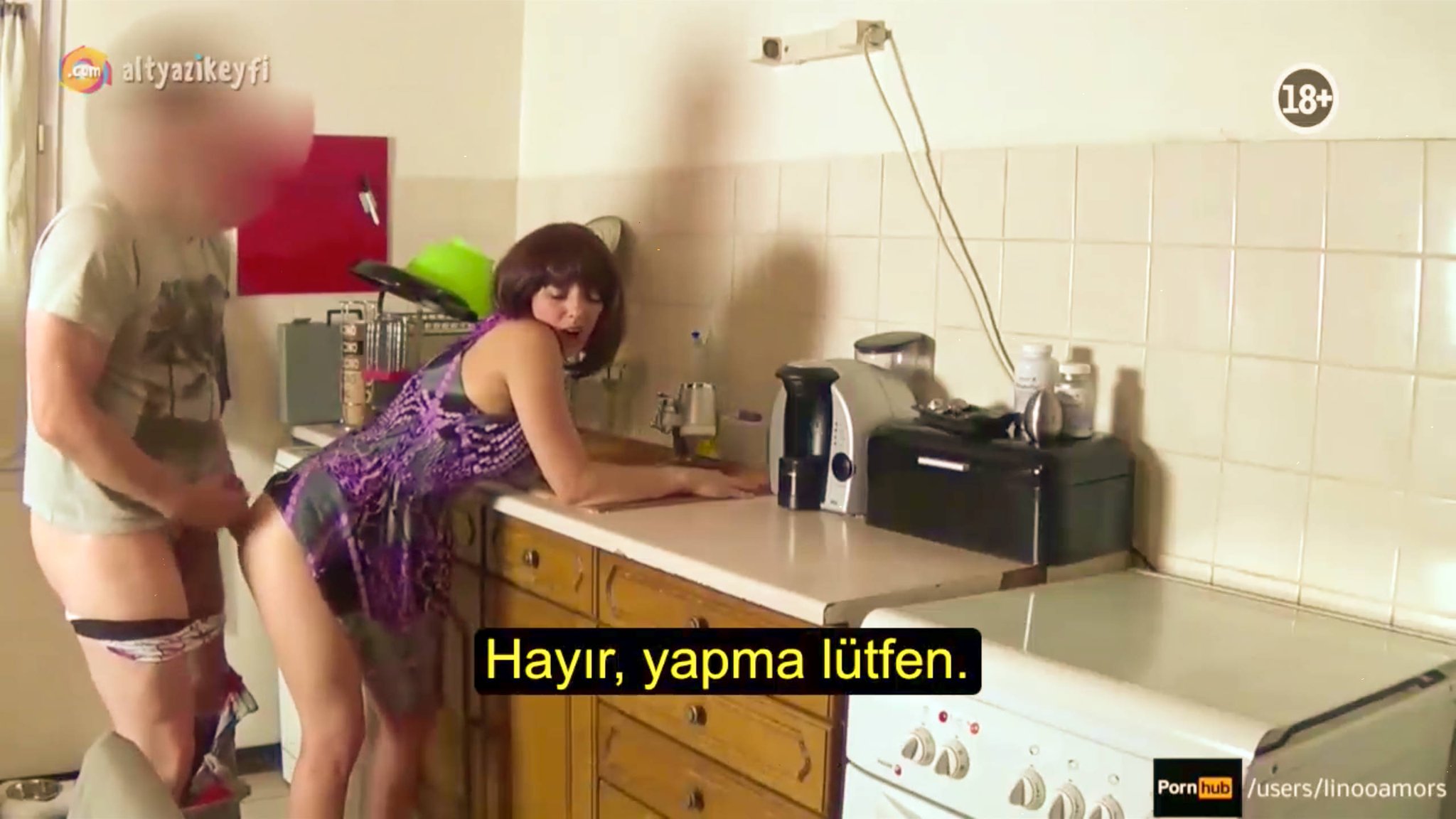Türkçe Altyazılı Porno on X: Mutfaktaki lavoboda kolu sıkışan üvey  annesini sikiyor 🔞 Altyazı18 #Amatör #Hardcore #Milf #TürkçeAltyazılıPorno  #Lavobo #UveyAnne 👉🏻 t.coC8WxXRyCTz t.co6UuEVvJdmm  X