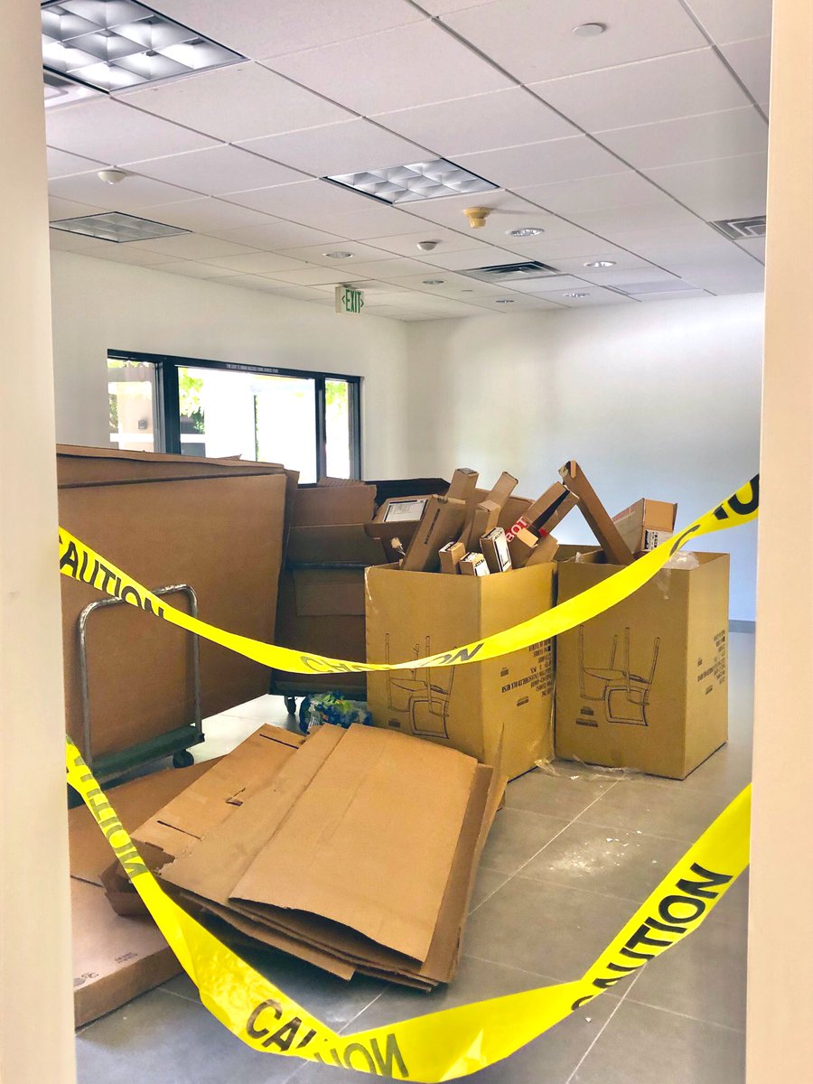 Do I see new furniture for the new #expansion?? I think so 😍✨