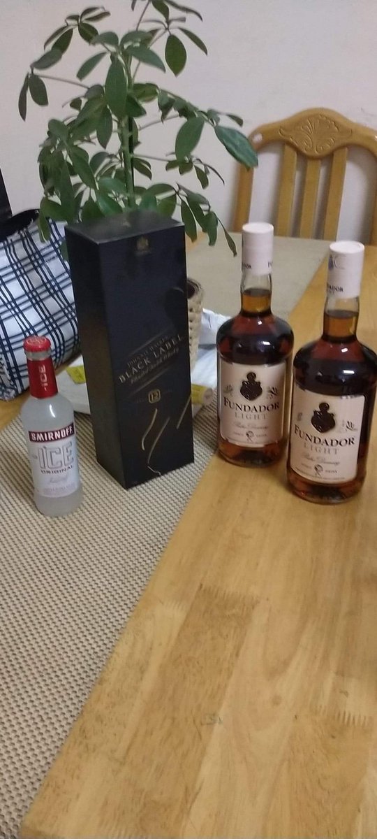 versyahj's tweet photo. thirsday shot. https://t.co/Tuja9rXRgn
