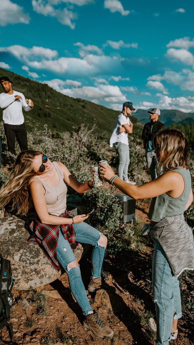 TwoChicksDrinks's tweet photo. A well-deserved treat after our customersβ cross-country road trip. We hope you all had a blast β cheers! π₯ #TwoChicksCocktails #RoadTrip #ReadyToDrink #LovinglyMixed β¨ https://t.co/5Mfq13J7Zu
