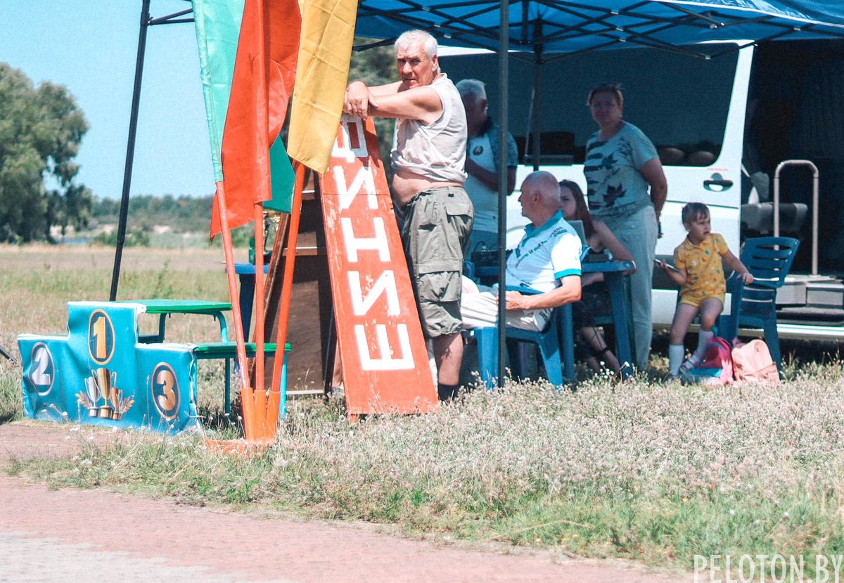 Pelotonby's tweet photo. Belarusian cycling coaches: "I`m sexy and I know it" https://t.co/cefEtSwp7R