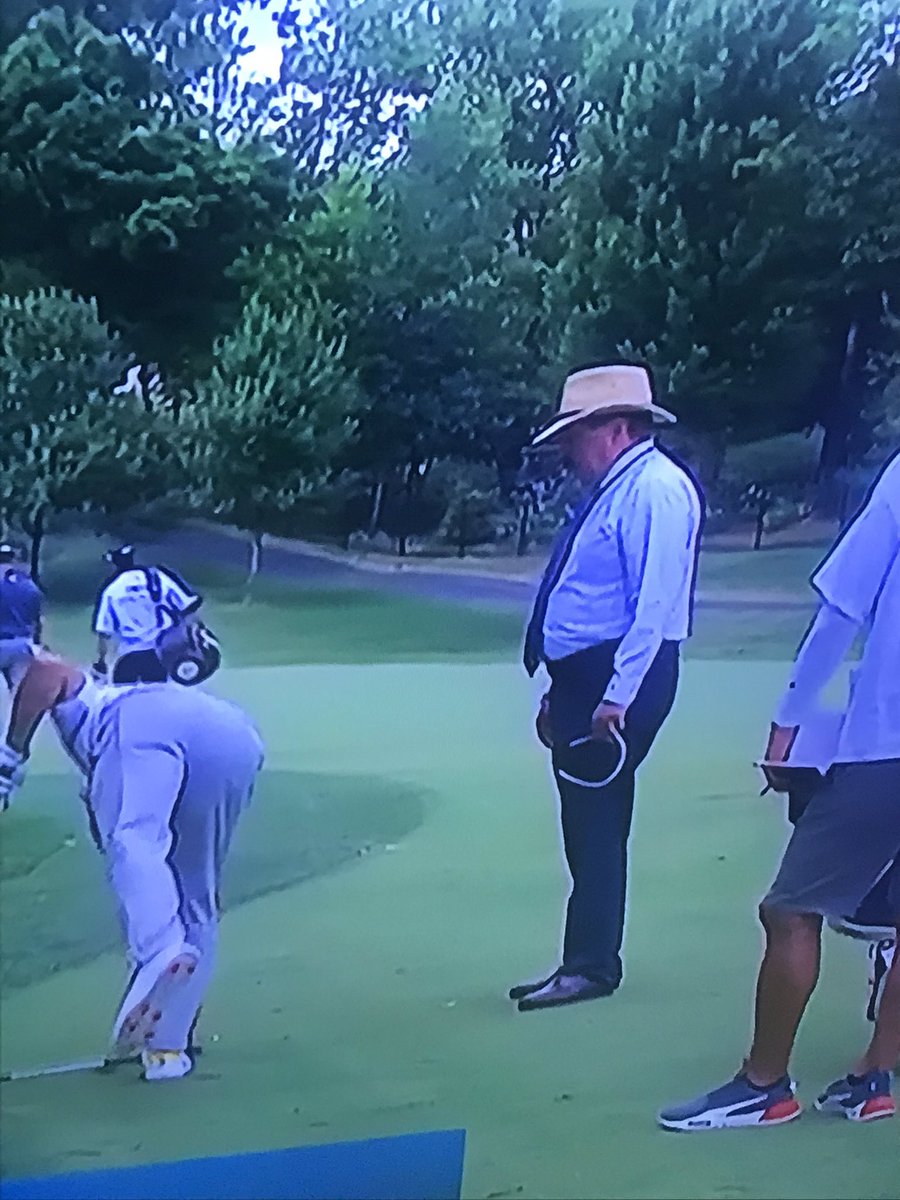 jaybaum13's tweet image. Who is more recognizable Tiger or Slugger White? @ForePlayPod @BarstoolTrent @FrankieBorrelli