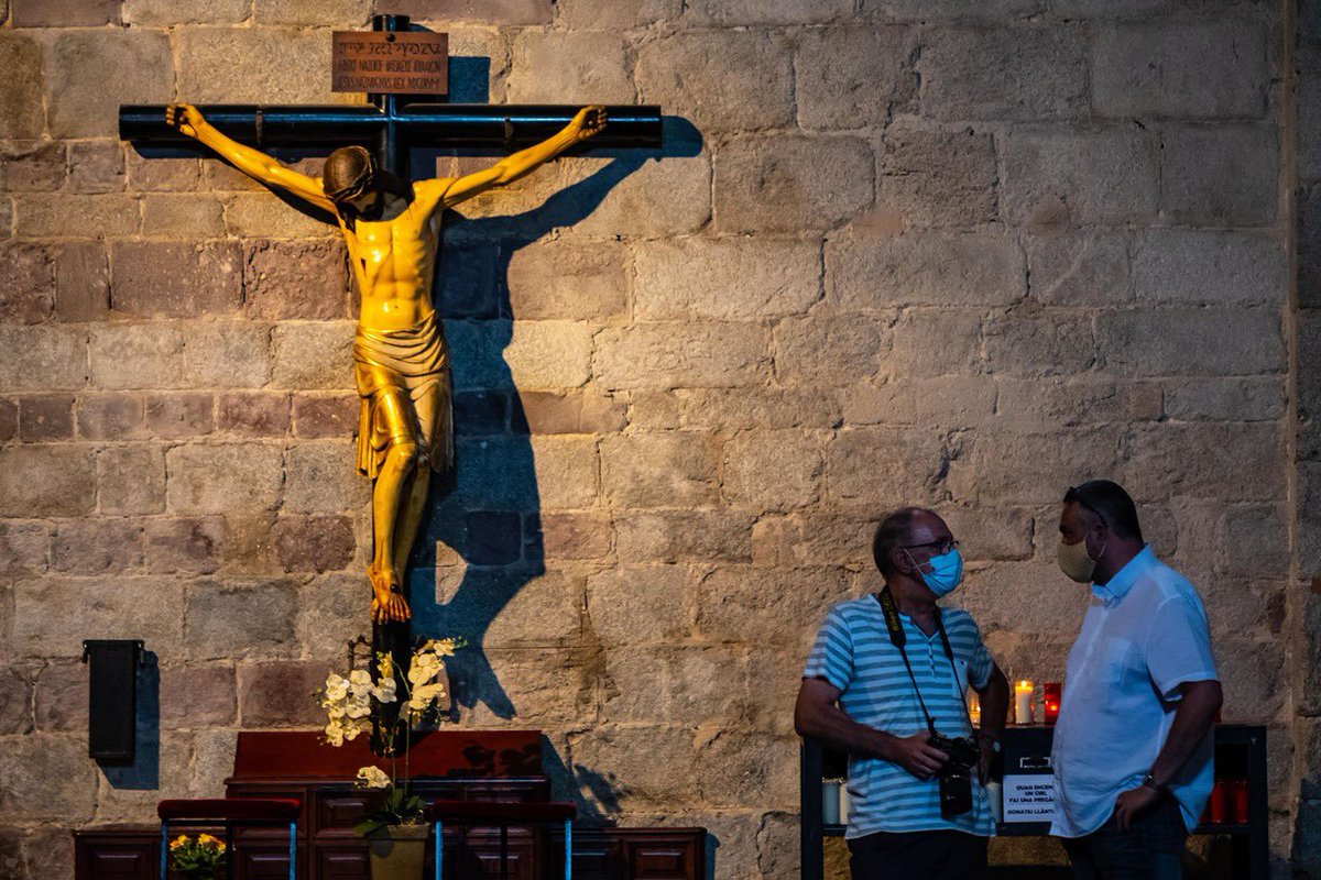 jorfabrega's tweet photo. 16. Demà hi ha una visita guiada sobre la Seu durant la Segona Guerra Mundial i dilluns es reinicien les visites guiades a la Catedral. Dissabte en vam fer una pels Instagramers (els @igersseu) amb Pilar Aláez. Aquestes visites no us les podeu perdre. (📸 @tonylaraandorra) https://t.co/UvIlwazOPx