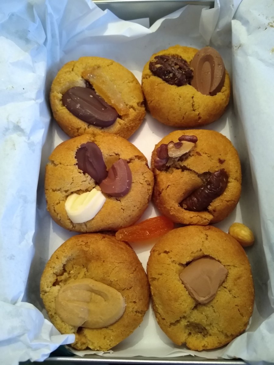 Aujourd'hui j'ai eu une belle surprise. J'ai reçu un gentil cadeau de la part d'une super amie ... Une boîte de cookies de chez <a href="/mercicookieoff/">MerciCookie</a> ⬇️ C'est une attention adorable 🤗 Je la remercie, elle se reconnaîtra 😘 Et en plus ils sont vraiment excellents 😋