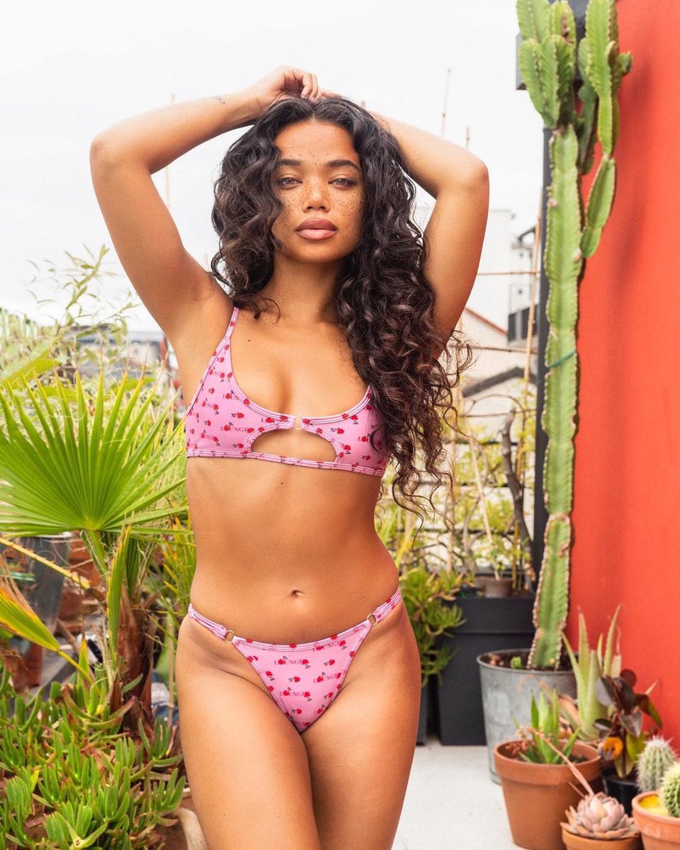getsupergood's tweet photo. Bloom where you are planted and go where the love grows! #getsupergood
.
.
❤️:Model & Photographer cecilialaulanne via Instagram 🇩🇴 🇻🇳 https://t.co/CLTvEegQD7