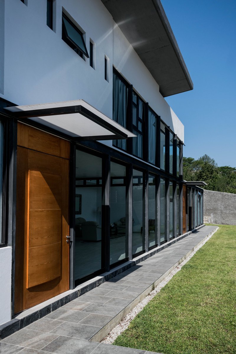 selimcastro's tweet photo. Casa Azul (Xalapa, 2015): Detalle fachada interior

#JuevesDeArquitectura #ArquitecturaVeracruzana #Casa #CasaMexicana #Arquitectura #ArquitecturaMexicana #Acero #Vidrio #Concreto #Xalapa #Veracruz #SelimCastro #House #MexicanHouse #ContemporaryHouse #ContemporaryArchitecture https://t.co/xerblIq4UW