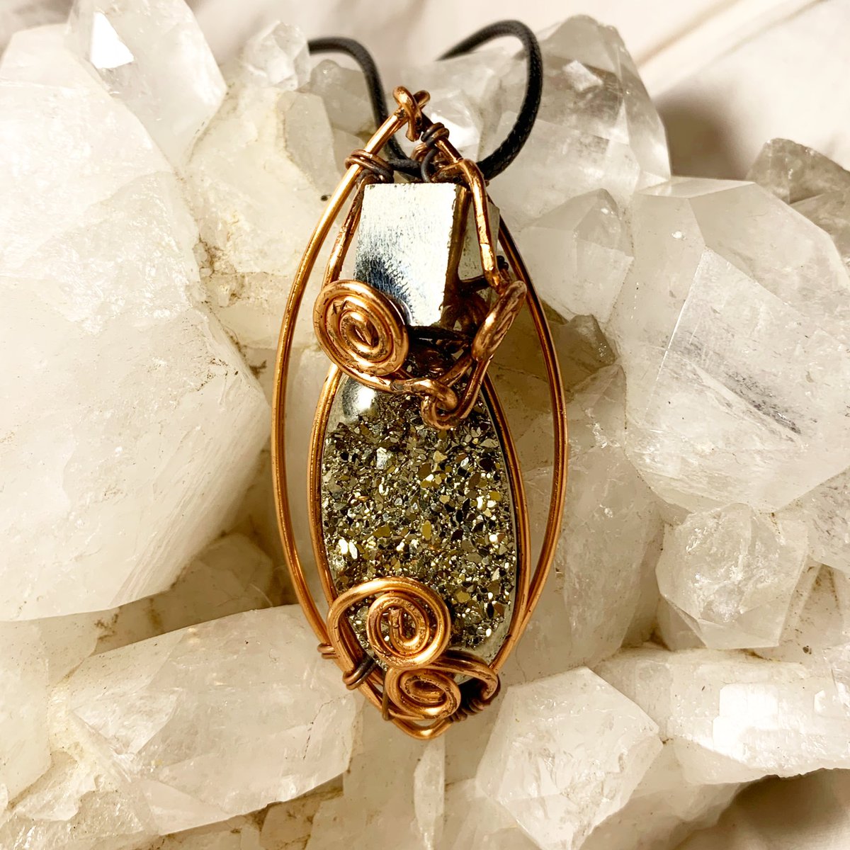 emmarijuana_'s tweet photo. Available pendant spam!! Message me here or on Instagram - https://t.co/A7bLtCLZoK - for prices! 

Pls retweet this thread for exposure! https://t.co/a4yw29JE9F