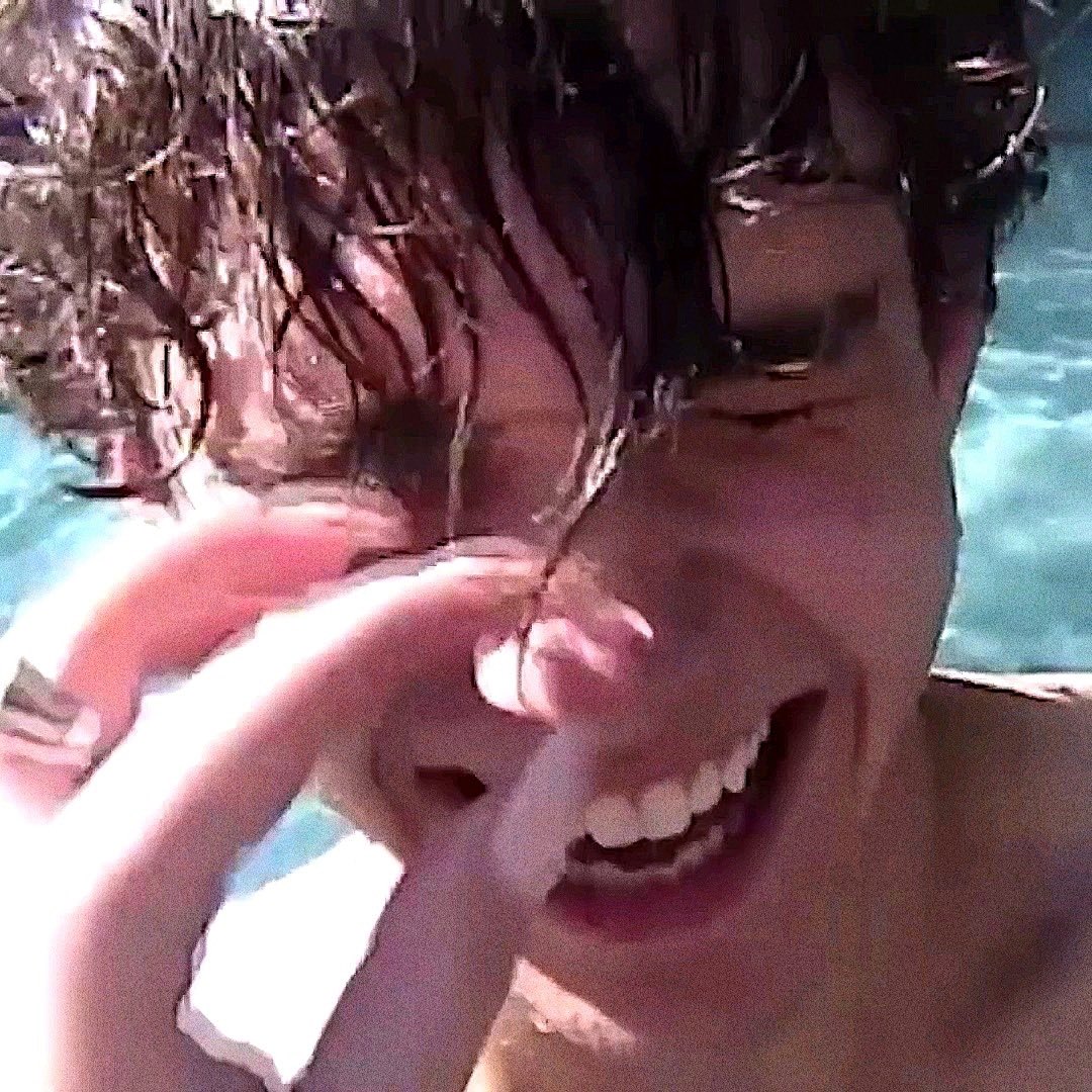 angaraamor's tweet photo. this one pushed me in the pool, but it’s okay cause he’s kinda cute. https://t.co/fDtvkVdZVz