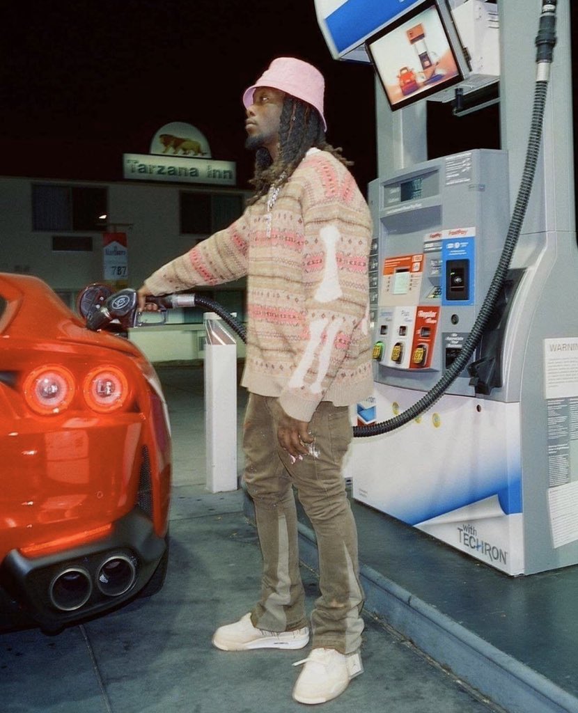 MigosFrance's tweet photo. Offset avec ses Jordan 4 Off White 🤩 https://t.co/dmxGcWZFHV