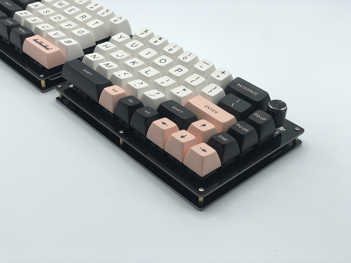 keebio's tweet photo. Quefrency Rev. 2 now available, enjoy the world of split #splitkeyboard https://t.co/dSik7vWJIh