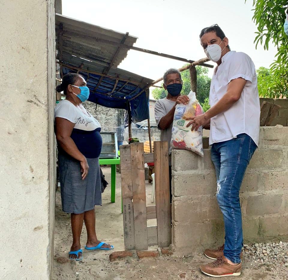 alcaldiasab's tweet photo. Gracias a los esfuerzos de la Administración Municipal y de Isa-Transelca @intercolombia, las ayudas alimentarias llegaron a los moradores de los barrios; Los Robles, Alianza 1era y 2da etapa, y la vereda Laguna de Oxidación.
#UnidosDeCorazón💚💛
#SabanalargaSolidaria https://t.co/kXG2r8HPCw