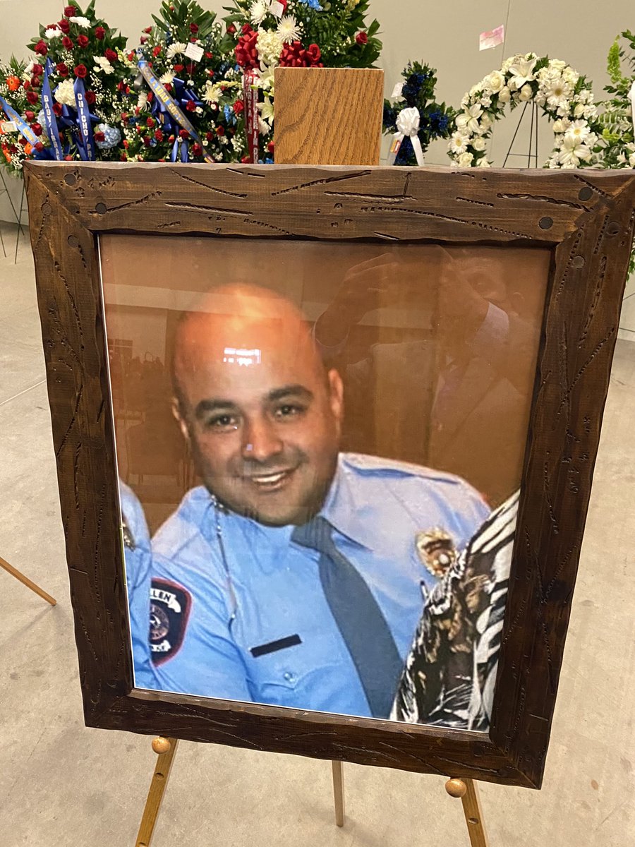 CityofMcAllen's tweet photo. Our hearts ache as we say farewell to our fallen heroes Ismael Chavez and Edelmiro Garza. The City of McAllen mourns the loss of these two brave officers whose dedication to protect and serve our community will be dearly missed. 
#McAllenStrong 💙🖤💙 https://t.co/Ypty18KCDR