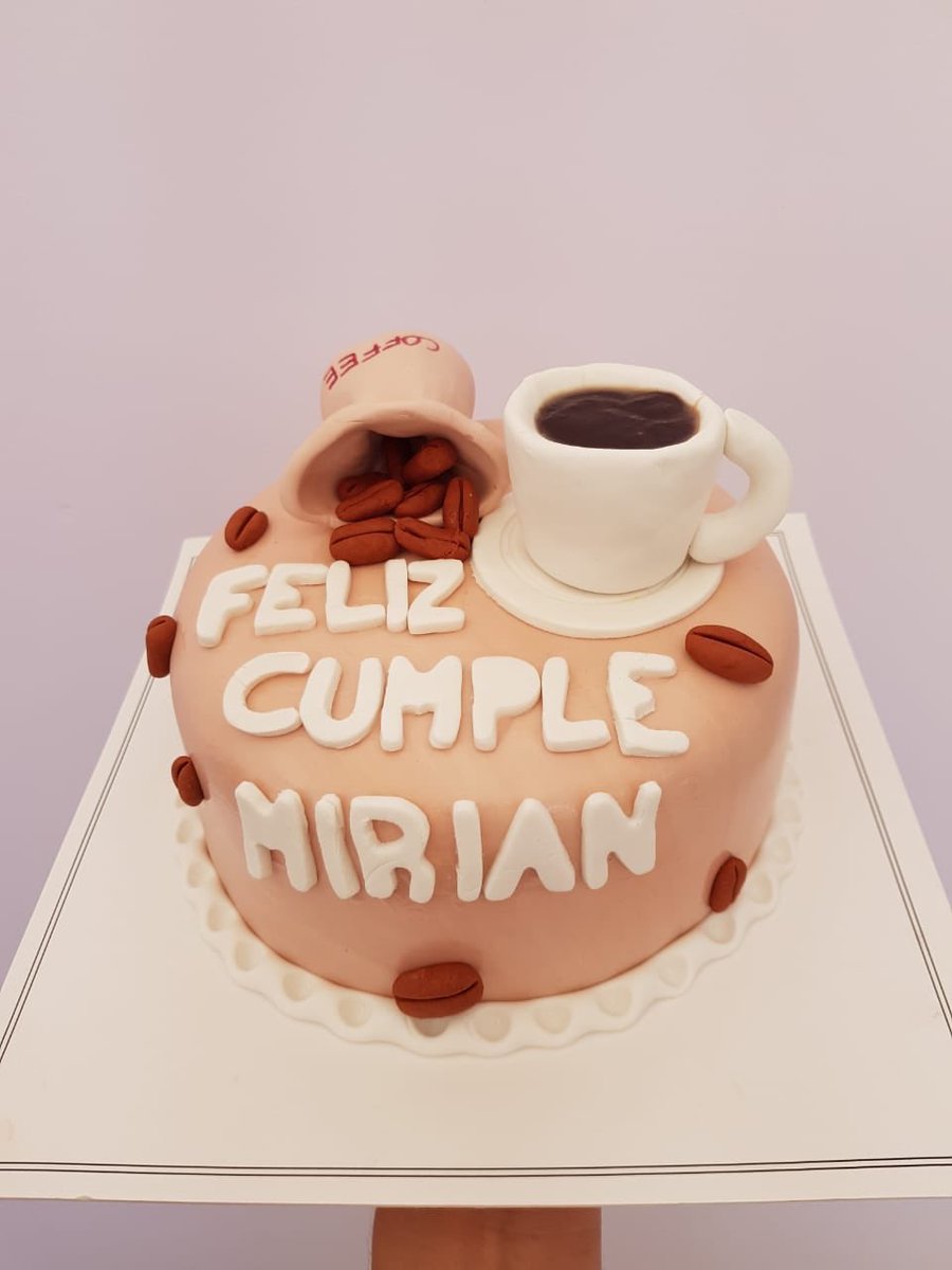 CandelaPy's tweet photo. Sin lugar a dudas hacemos las tortas mas lindas y deliciosas del mundo! #candelapostrespy #hechoconamor https://t.co/eGOXXGrB3Z