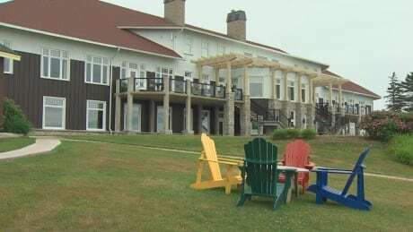 CBCNS's tweet photo. N.S. resort only taking Atlantic bubble guests due to self-isolation concerns https://t.co/8w9c6yDaS1 https://t.co/uKuFhGeqjy