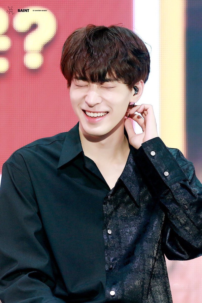 yui13wonwoo's tweet photo. 世界の何よりも美しくてかっこよくて
尊くて世界の何よりも幸せになってください！世界で一番大好きです
 #여름밤_별빛같은_원우야_생일축하해 https://t.co/3GXi6VOeYk