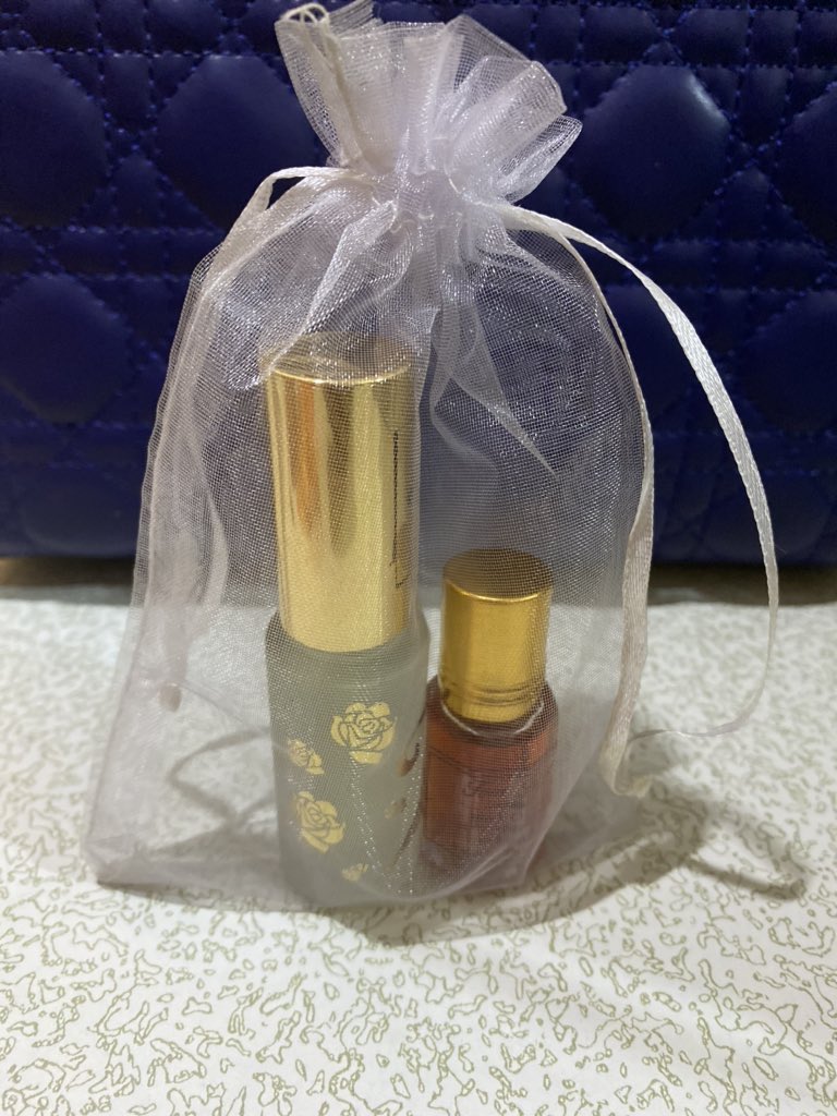 JovelleStore's tweet photo. A satisfied customer once referred to our perfume oil as “small but mighty”

Let’s give you the small but mighty experience with our sensational oils while snatching all the attention at that meeting,conference, party or gathering ☺️☺️ https://t.co/SAe06cIg2u