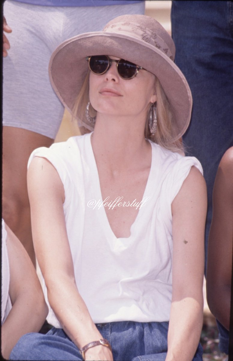 pfeifferstuff's tweet photo. 80's michelle https://t.co/Wn2LytgSwd