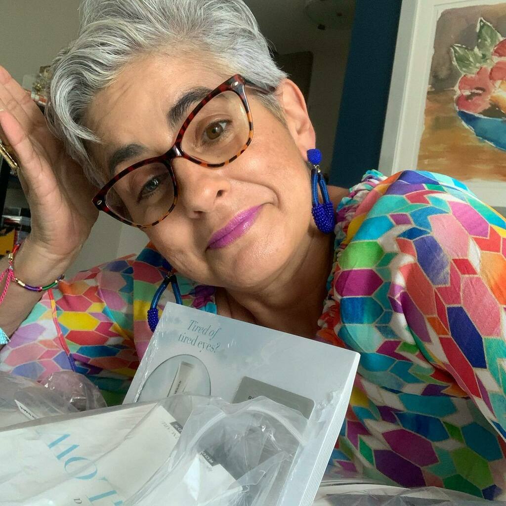 marielouiseruiz's tweet image. Cuando vas Live creyendo que te llegó el producto nuevo de Rodan + Fields y el paquete es de muestras!😂😂😂
Si te interesa recibir una muestra de mis productos favoritos 📲 📧📥
.
.
#rodanandfields
#browdefiningboost 
#rflove
#rfsamples