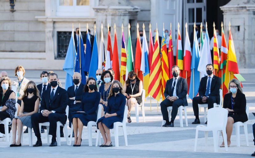 Macarena_Olona's tweet photo. Ley 39/1981, por la que se regula el uso de la bandera de España y el de otras banderas. Art. 1: La bandera de España simboliza la nación, es signo de la soberanía, independencia, unidad e integridad de la patria y representa los valores superiores expresados en la Constitución. https://t.co/4GIyVN0PP8