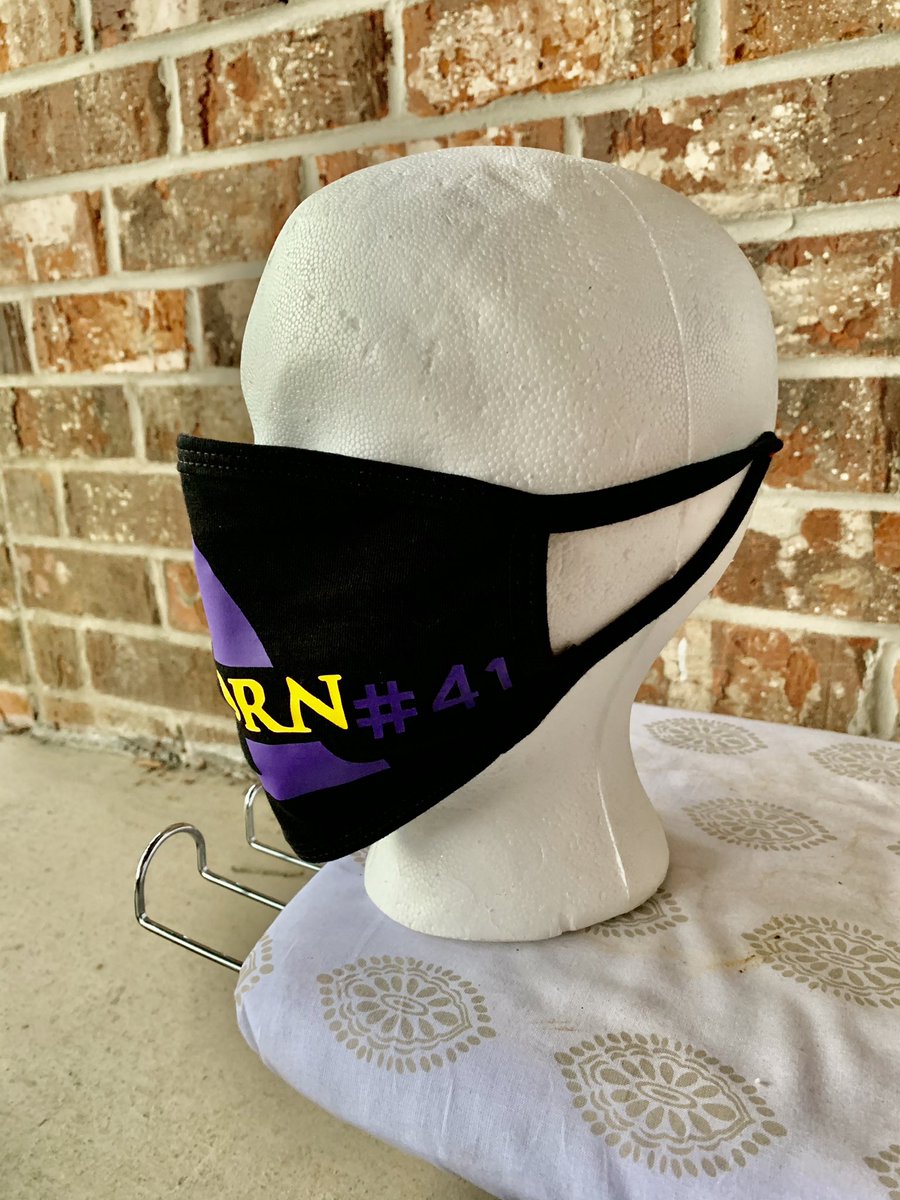 a_naitre's tweet photo. Follow @anaitre_beauty on Instagram for mask needs ! 
#mask #masks4all #masksforsale #tiedye #batonrouge #shopsmall #shopsmallbusiness #blackwork #shopwithme #elegant #clothcoverings #custommade #custommask https://t.co/gvAQ3UlwXb