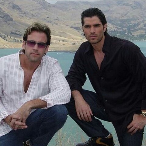 Poncelia's tweet photo. #poncerecuerdo @poncecarlos1 & @EVerastegui
#meetmeinmiami #carlosponce #eduardoverastegui #poncelia #ningjas https://t.co/ayA8CwUwjm