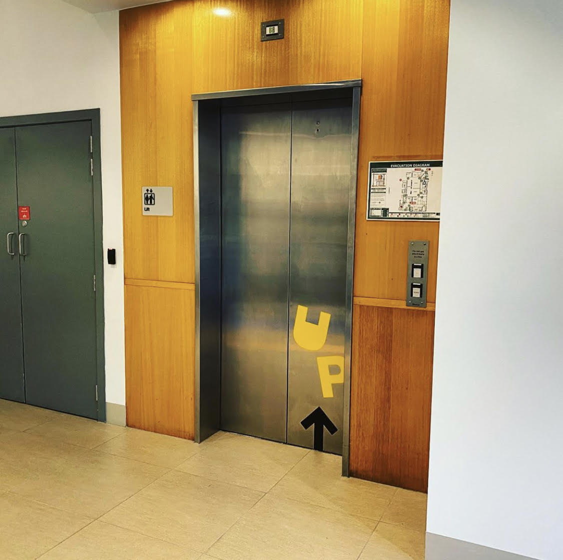 SignwaveAU's tweet image. The only way is up! Some fun directional signage produced by our Hawthorn centre.
#signwavehawthorn #signwavedidit #directionalsignage #signage #signs