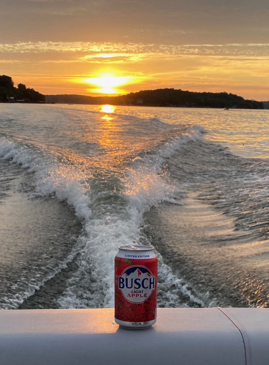 RockChalkBrucks's tweet photo. @BuschBeer Here we go again #BuschLightApple gotta get @LakeOzarkNow in the #sweepstakes  pic for some money!!!!  @DJBrucks @ohhyoubetcha @PatrickMahomes @tkelce @Devonte4Graham https://t.co/0o5h9gRg0m