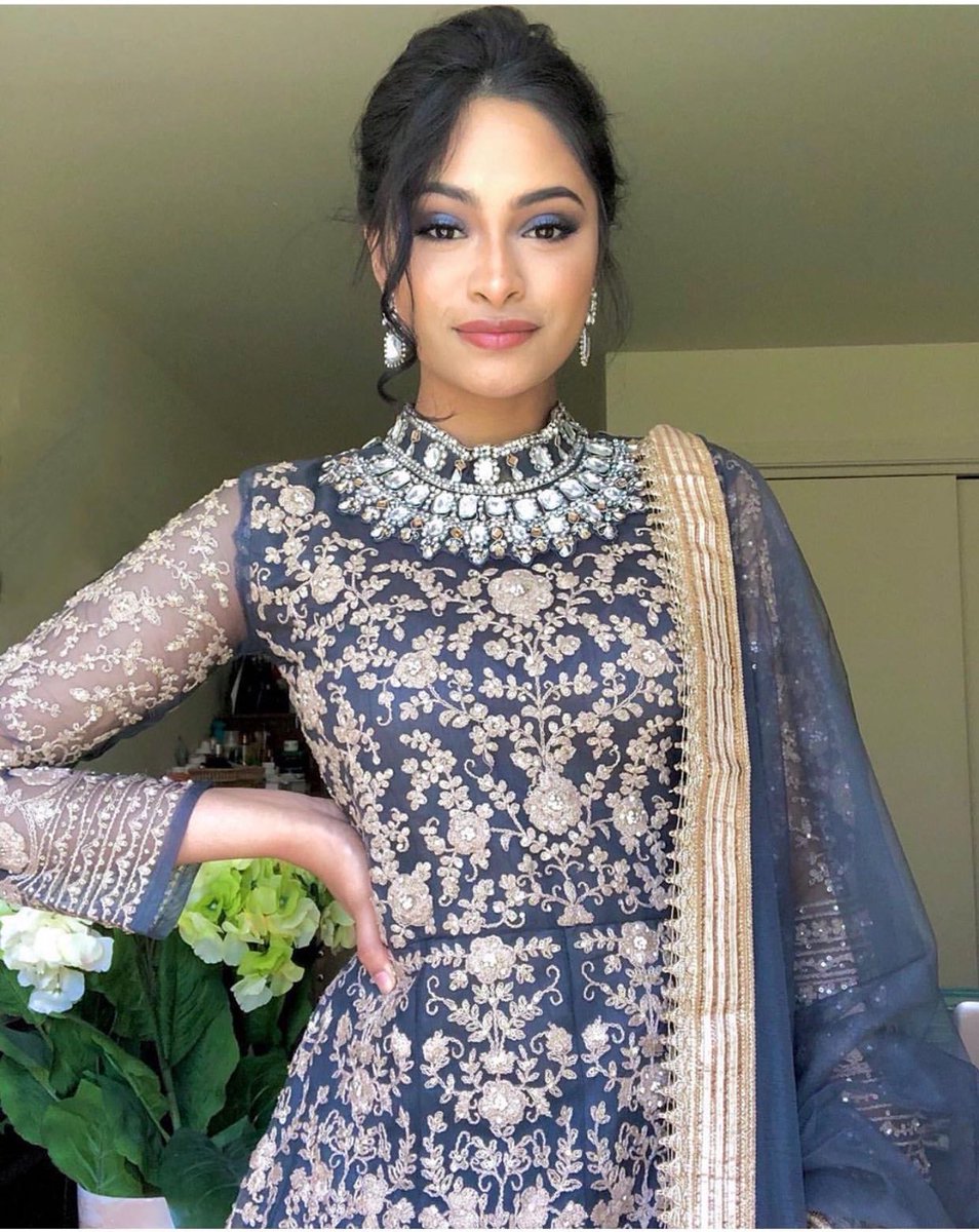 desifinesse's tweet photo. Rockin My Desi Dress🙌🏼 https://t.co/yQyP6s0HOn