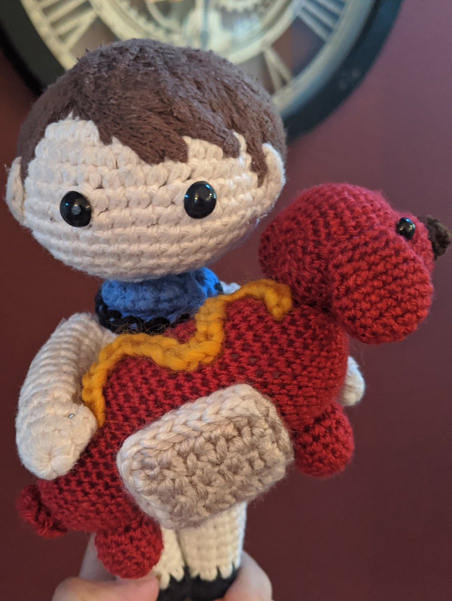 ishxallxgood's tweet photo. Oh look! It's a #Spacedog!!! #Yarndam and #Yarnigel says they have a #Hotdog4Hannibal https://t.co/4spwSmVNqc