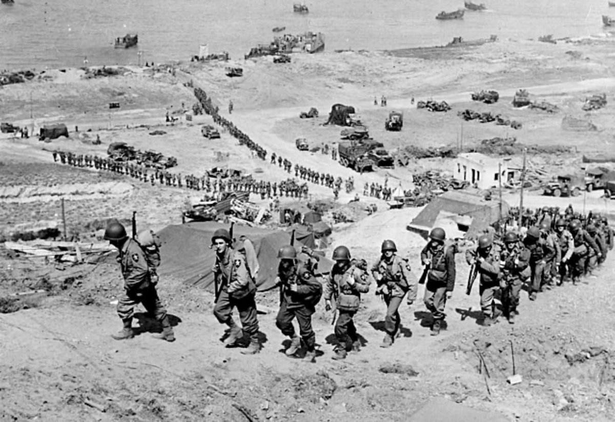 M_Smith_003's tweet photo. Stepping in the footsteps of these men gave me the chills right off the bat @ Omaha beach, Normandy. France https://t.co/ySeQLSnBWz