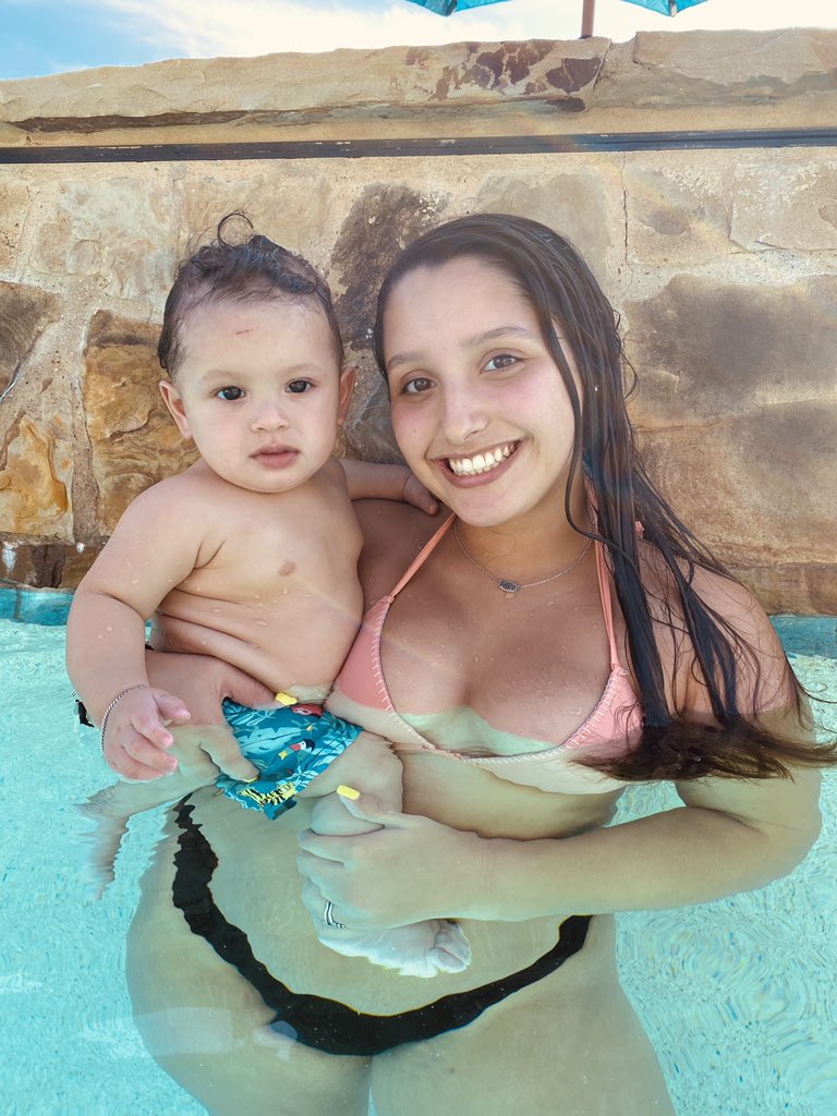 sheshicaamunozz's tweet photo. momma’s boy 💙 https://t.co/eUdkjSMeV9