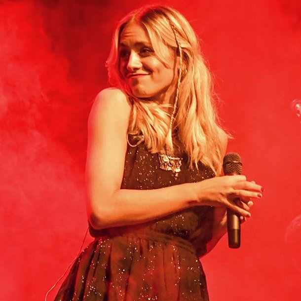 Sarah & John B. (@sarahxjohnb) on Twitter photo 