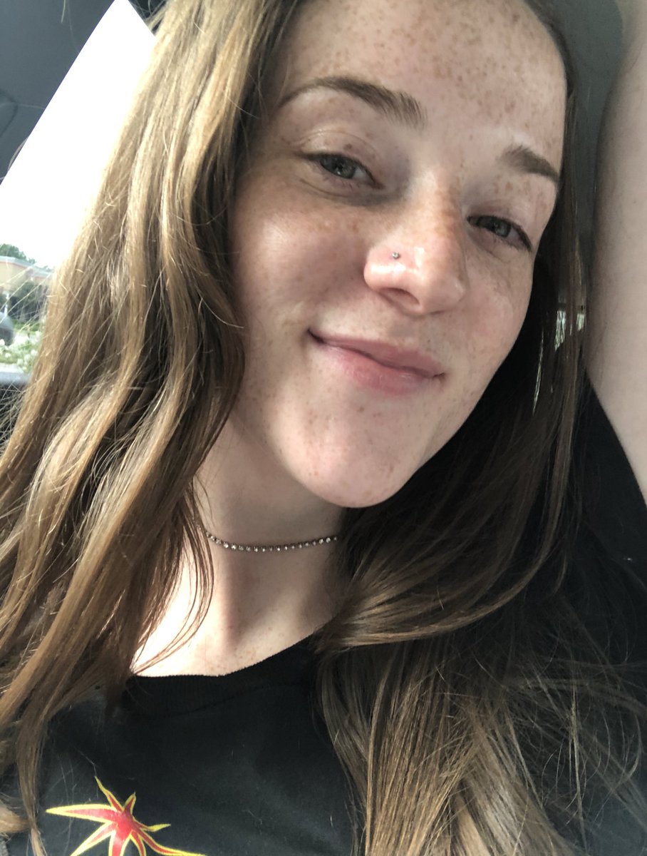 LaikenKay93's tweet photo. got my nose pierced &amp; suddenly nobody can tell me NOTHING 

can’t wait to switch to a hoop!!! https://t.co/TtUHgpsh0l
