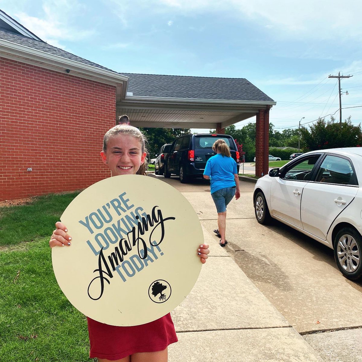 FBCChoctawOK's tweet photo. Thank you to all of our volunteers for serving our community and honoring Christ so well today! Thank you Choctaw community for giving us the privilege of getting to know you and serve you. We love being your friends and neighbors!
_____________
#choctaw #fbcc20 https://t.co/HL7HB0xQVD