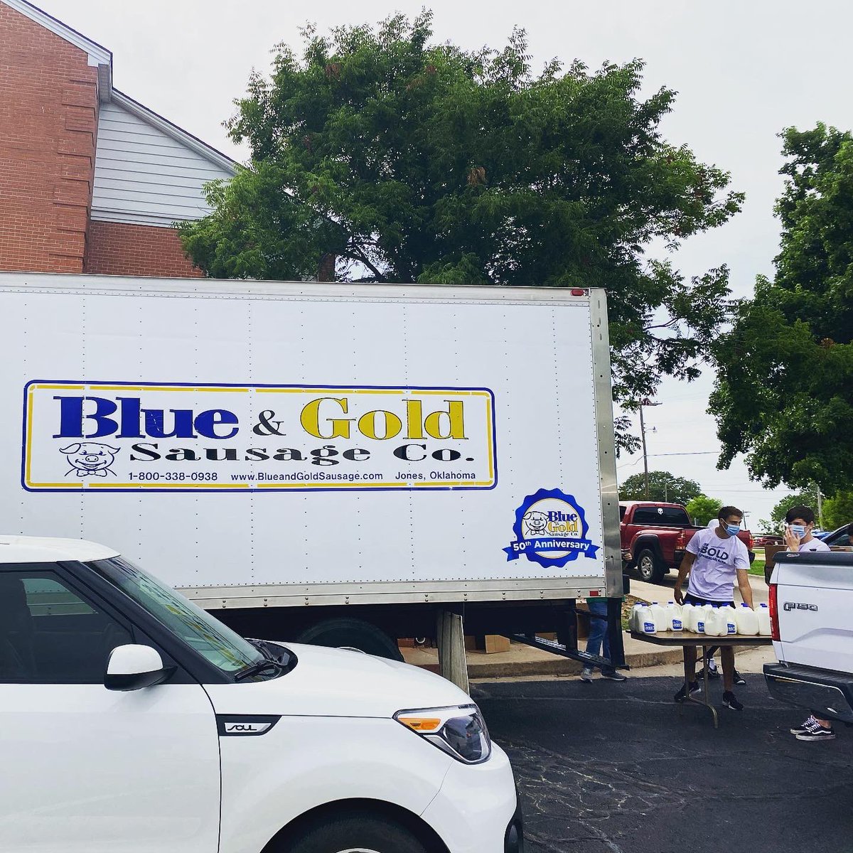 FBCChoctawOK's tweet photo. Thank you to all of our volunteers for serving our community and honoring Christ so well today! Thank you Choctaw community for giving us the privilege of getting to know you and serve you. We love being your friends and neighbors!
_____________
#choctaw #fbcc20 https://t.co/HL7HB0xQVD