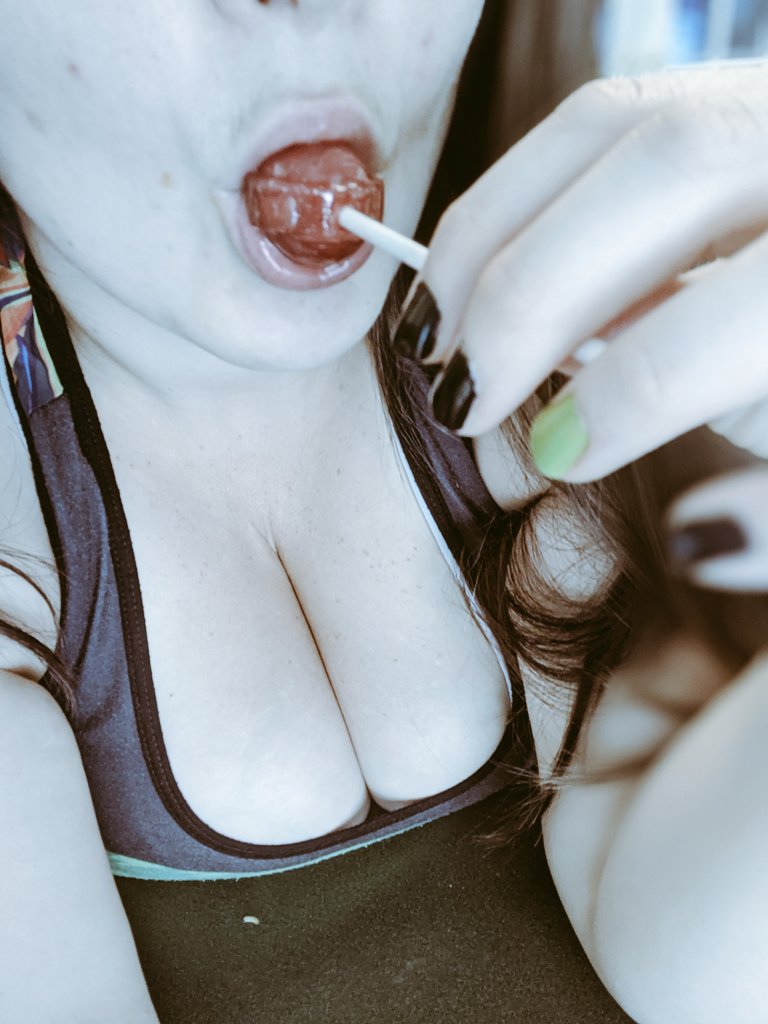 StarbuxxxChicky's tweet photo. I literally have 0 clue how to seductively lick a lolli
A dick on the other hand..... 😈😏🍆💦💦💦
https://t.co/SGltdepnV8
#lickit #lollipop #seductive #reallynot #howdoidothis #sendhelp #onlyfansnewbie #onlyfansbabe https://t.co/7Pezulsveb
