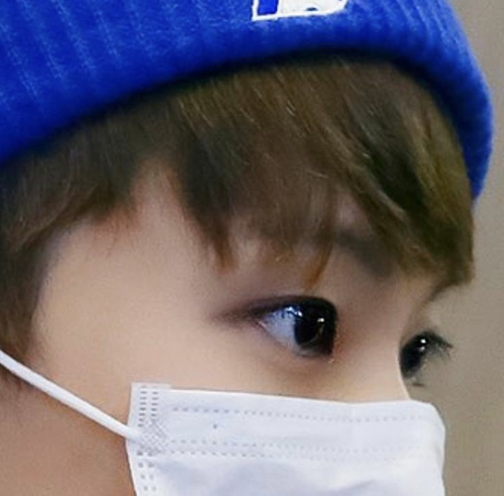 abtdku's tweet photo. mark lee universe, literal tiene la galaxia en los ojos https://t.co/PZQyoFQfRF