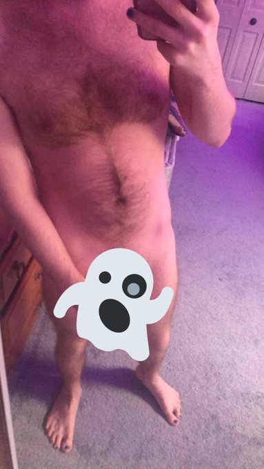 Next person that subs to my onlyfans gets a 40 min fuck vid dm&rsquo;d to them! https://t.co/do9FpEN8tw https://t