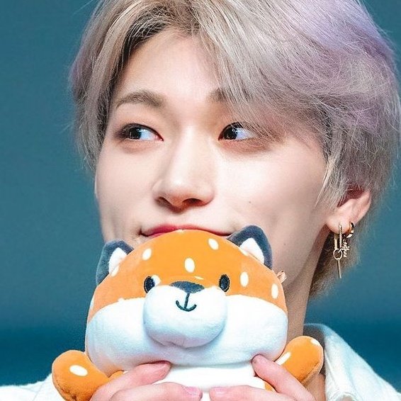 louvletters's tweet photo. 𝗯𝗲𝗲𝗽 𝗯𝗲𝗲𝗽! @uttsannie, you received a new message! 
⠀⠀⠀⠀⠀ ⠀ ⠀𝘀𝗮𝗻𝗻𝗶𝗲 loves you 𝘀𝗼 𝗺𝘂𝗰𝗵! ☀️ https://t.co/GiunOLitbe