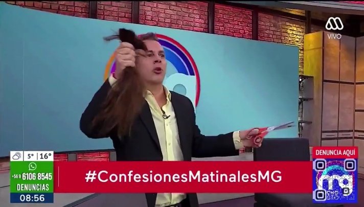 luismendez_n's tweet photo. Viñuela did exactly what Don Francisco did in the 80s in Chile with his program "Sabado Gigante" humiliating the weakest to supposedly entertain, in the United States Univision did not allow him to perform these performances https://t.co/1dq9qk4Fdk