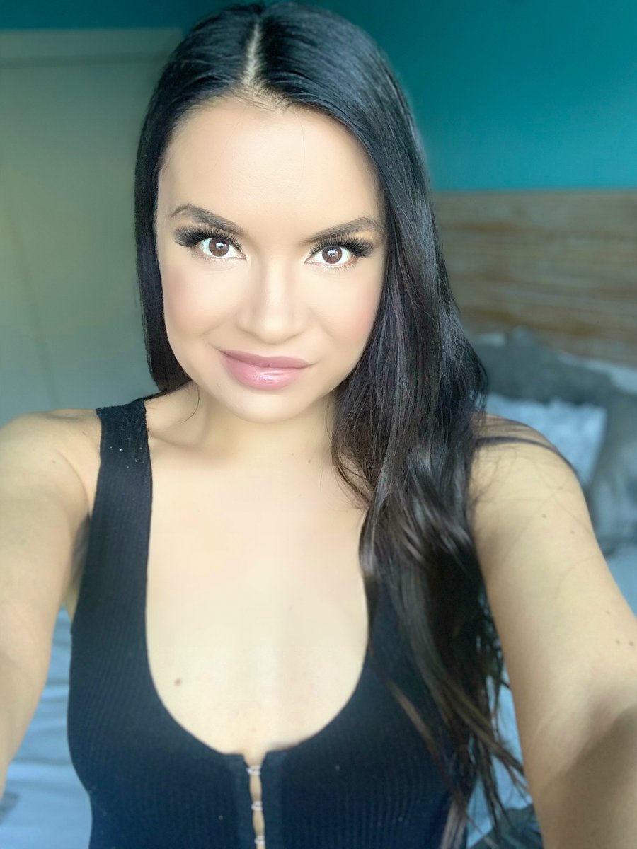 Shauna Baker On Twitter A Year Ago I Was Denied Access From My Shared Twitch Account So I Created A New Channel After Hard Work Hours Of Streaming I Got Partnered