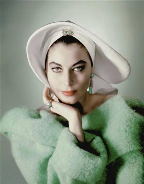 tomfishpaw's tweet photo. ...#SamLevin, ....Ava Gardner...(1954) https://t.co/ZfC1NhqhdH