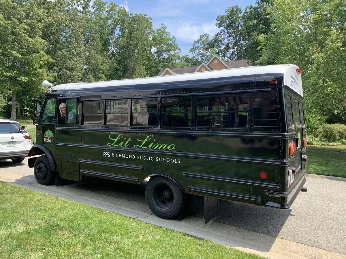 rps_libraries's tweet photo. The Lit Limo starts rolling Monday!!!!!! @RPS_Schools @AutumnNabors1 @LitLimo  @aasl @VAASL https://t.co/ExmvFgeEZ4